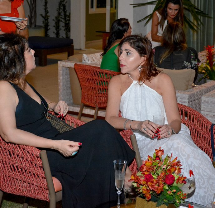 Claudia Gradvol E Cris Farias