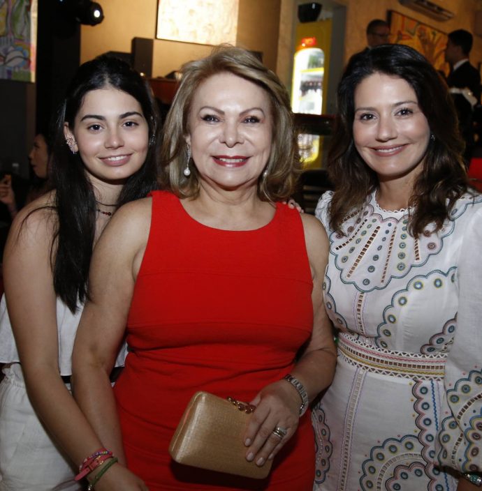 Claudia, Iracema E Renata Vale