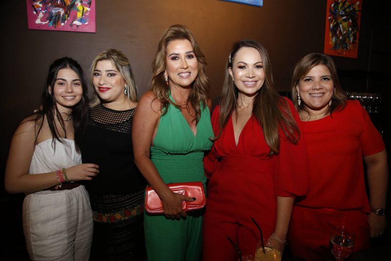 Alto Astral - Cláudio Vale pilota o Natal da CVPAR