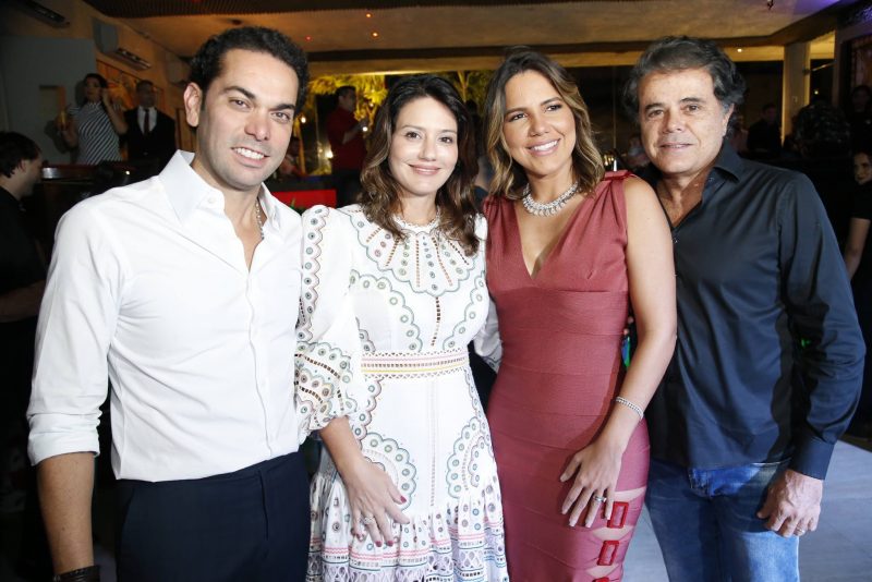 Alto Astral - Cláudio Vale pilota o Natal da CVPAR