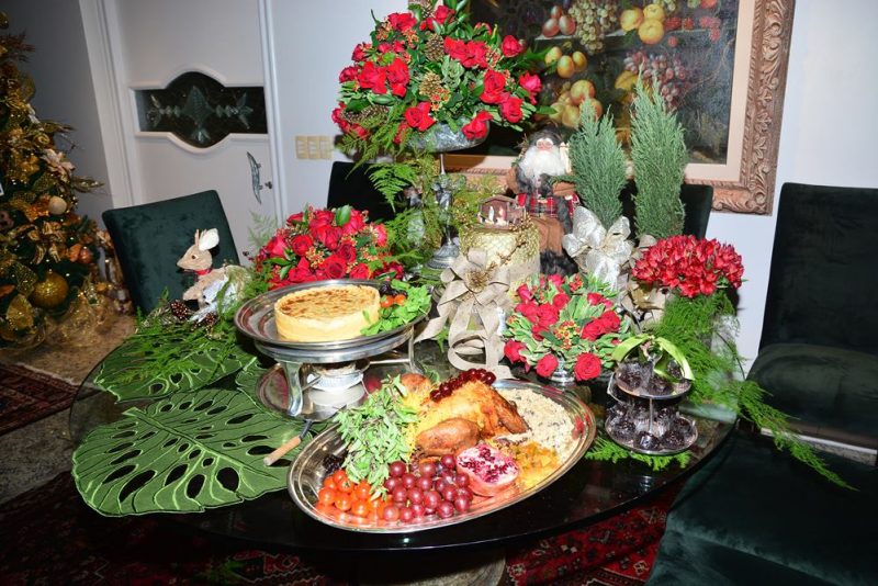 Xmas night - Ana Vladia Barreira e Cássio Sales pilotam sessão jingle bells no apê do casal