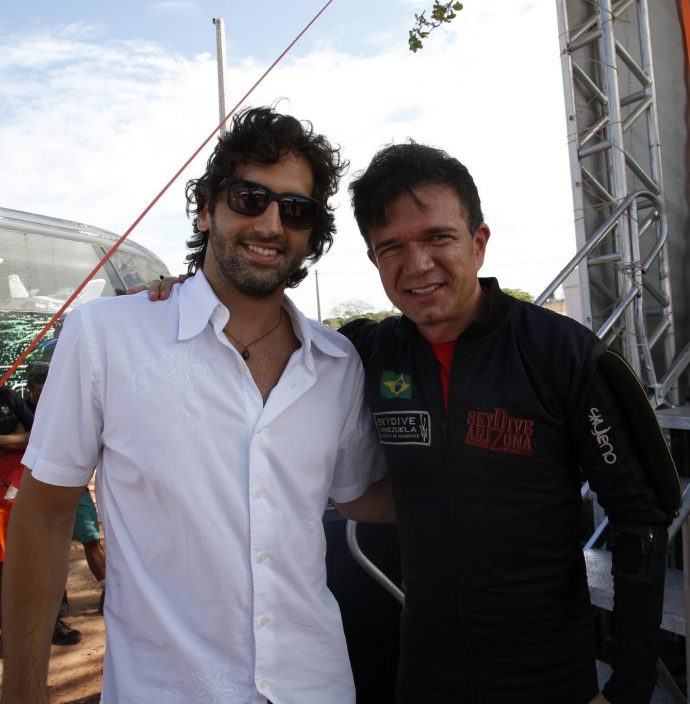 Davi Fiuza E Waldonys