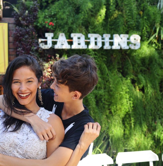 Debora Monteiro E Bia Bley 