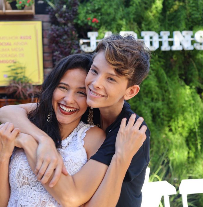 Debora Monteiro E Bia Bley