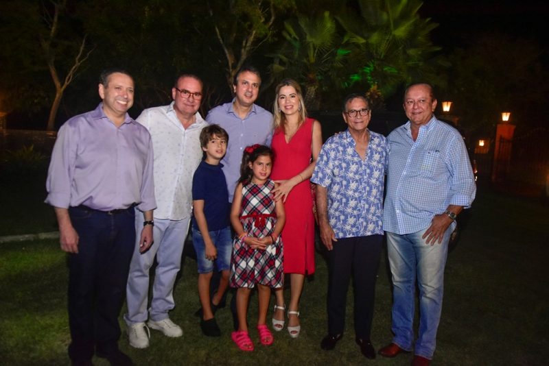 Confra Natalina - Lucinha e Chiquinho Feitosa recebem amigos em badalada confraternização na Fazenda Boisa