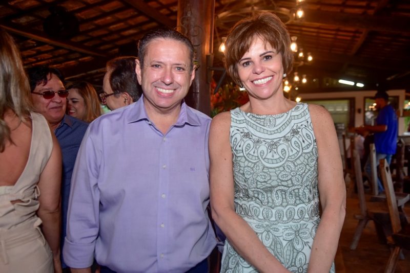 Confra Natalina - Lucinha e Chiquinho Feitosa recebem amigos em badalada confraternização na Fazenda Boisa