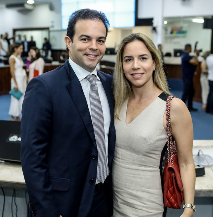 Drausio E Isabella Barros Leal