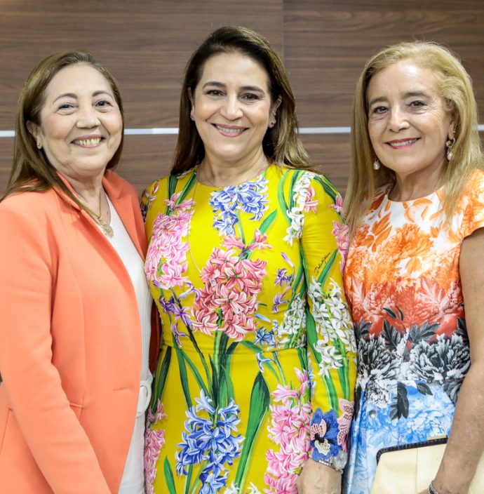 Eleuses, Patricia E Clarissa Alencar