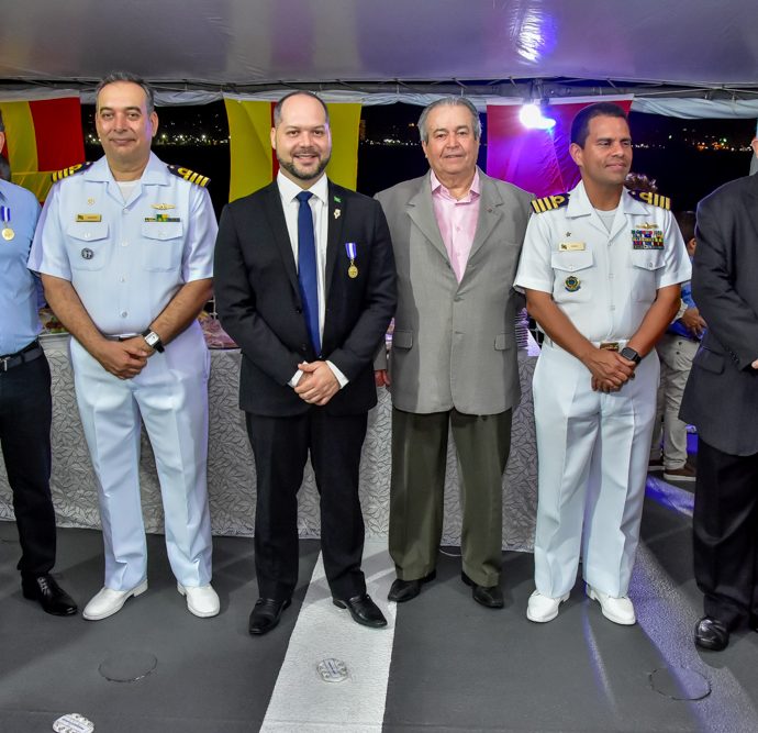 Entrega De Medalhas Da Marinha 