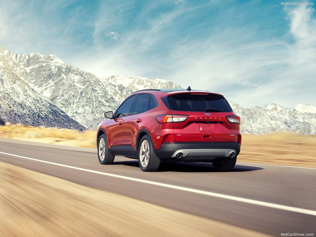 Mirando o Brasil, Ford Escape híbrido é super econômico. Bora conferir!