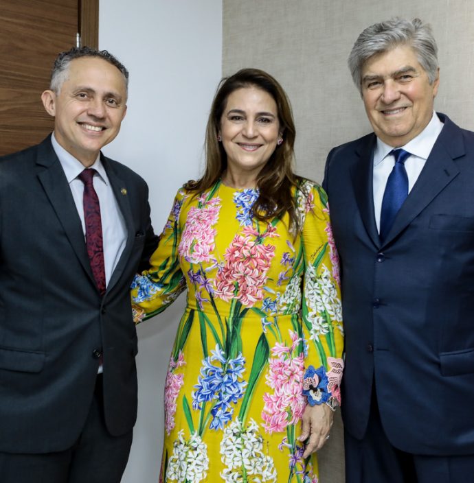 Evaldo Lima, Patricia E Amarilio Macedo 