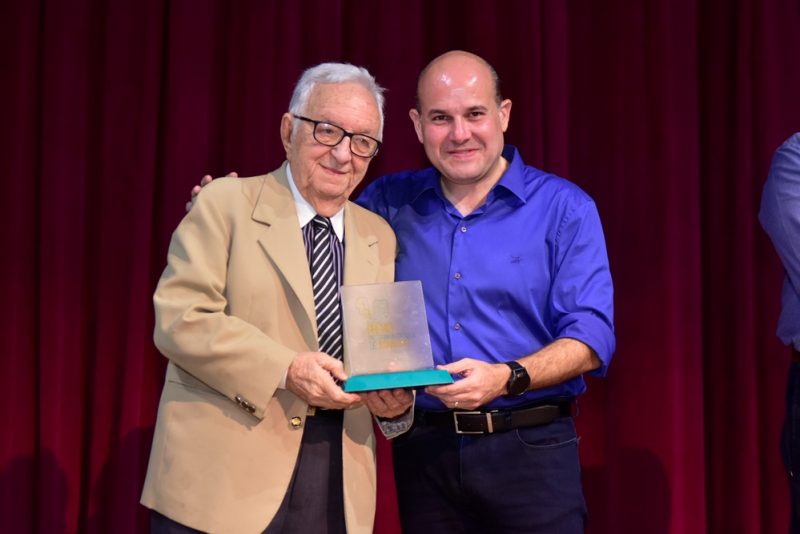 Reconhecimento - Prêmio Prefeitura de Fortaleza de Jornalismo é entregue no Teatro São José