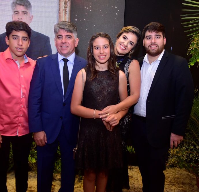 Gabriel, Wellington, Marina, Renata E Matheus Holanda