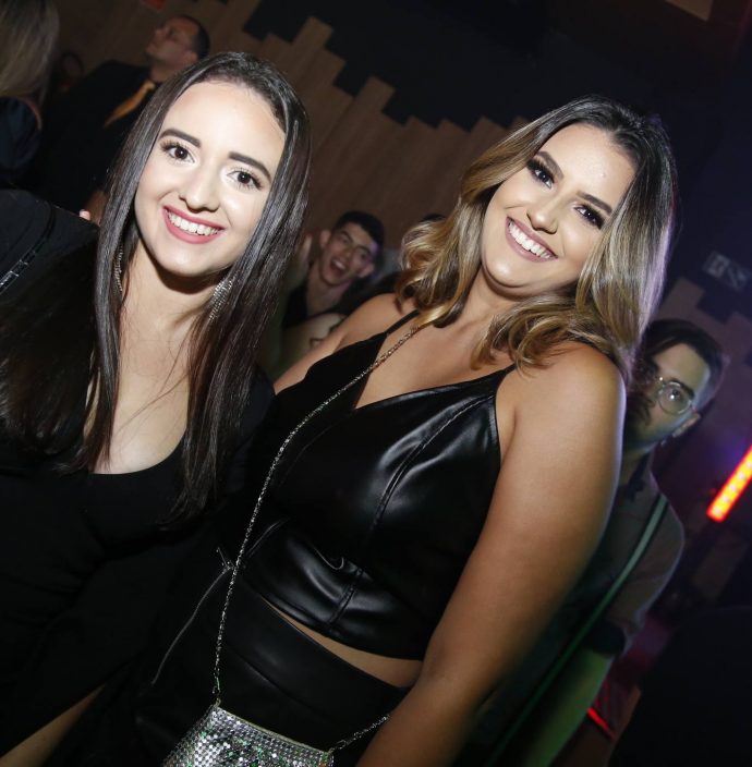 Gabriela Santos E Vitoria Mendonca