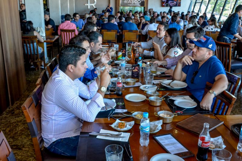 Encontro - Em clima de confraternização, Grupo Debate Político reúne seus integrantes no Rasco
