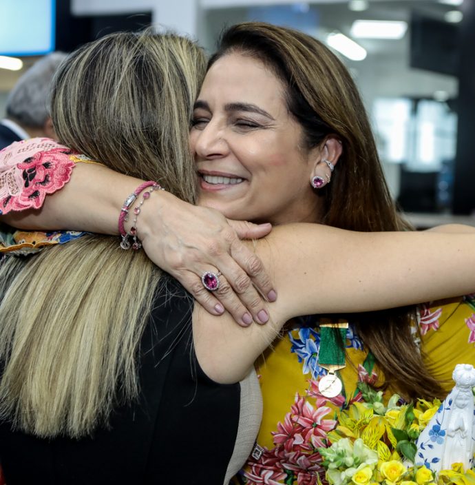 Isabella Barros Leal E Patricia Macedo