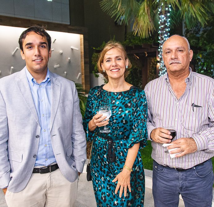 Jose Francisco, Regina Maria De Brito E Jose Francisco