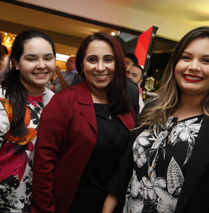 Leticia Trajano, Marcia Perode E Atena Soares