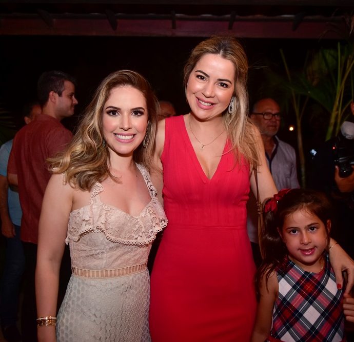 Lucinha Feitosa, Onélia E Luisa Santana