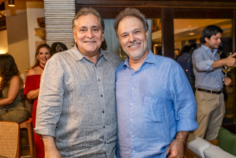 De bem com os astros - Jeff Pereira, deejays Ney e Itaquê comandam a animação do aniversário de José Carlos Pontes