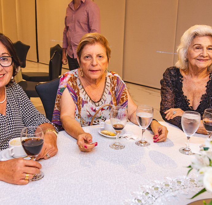 Mirna Martorano, Thereza Holanda E Leonan Moreira