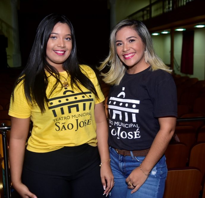 Monique Ellen, Luana Santos