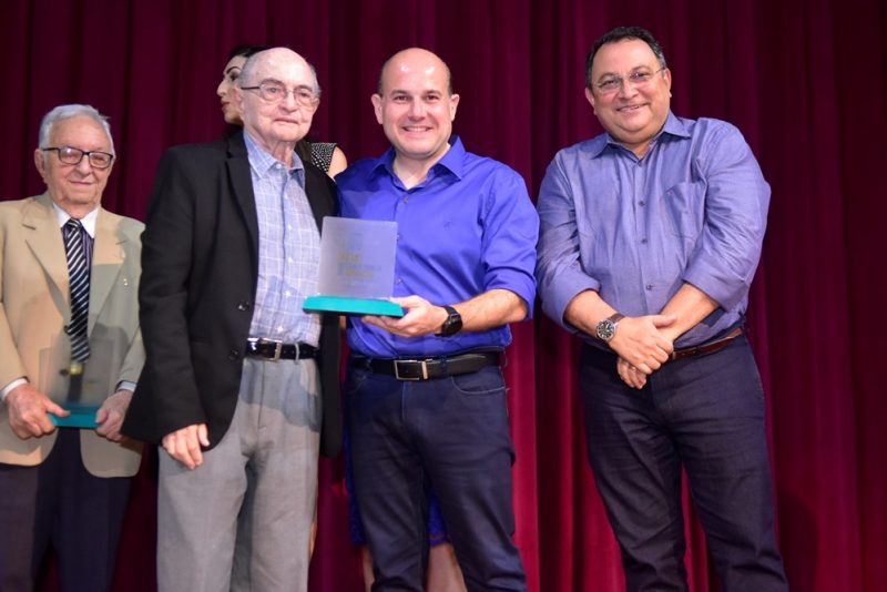 Reconhecimento - Prêmio Prefeitura de Fortaleza de Jornalismo é entregue no Teatro São José