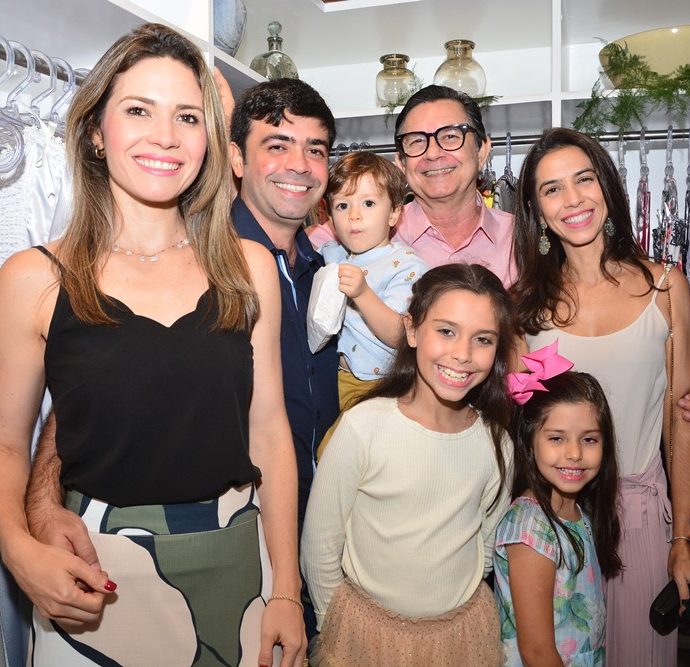 Natalia, Eduardo, Thiago E Mauricio Carls, Beatriz, Celina E Helena Carvalho