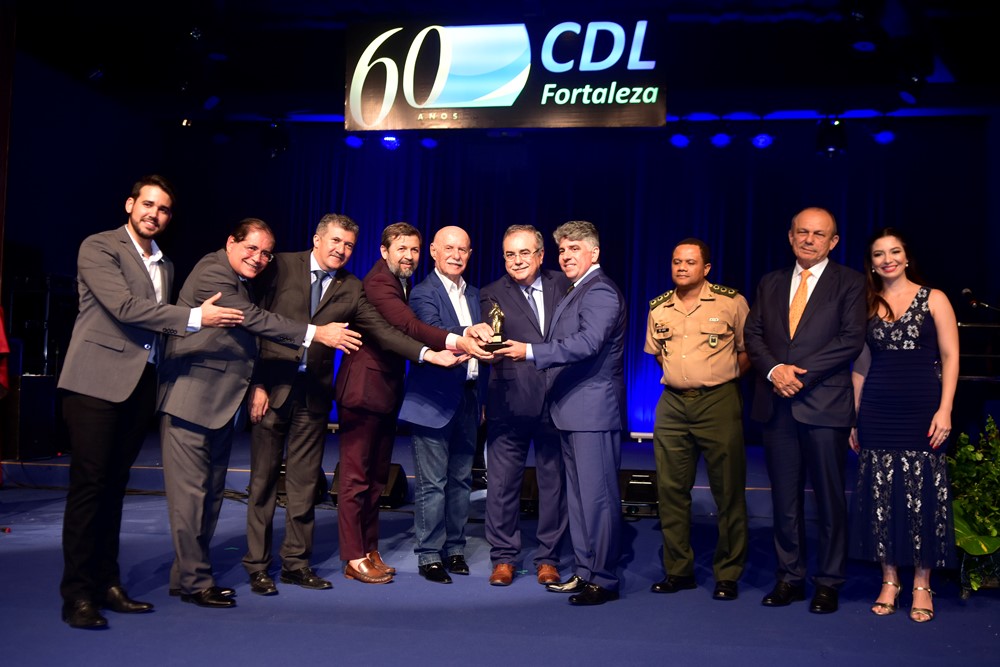 CDL de Fortaleza entrega o Troféu Iracema 2019 ao empresário Wellington Holanda