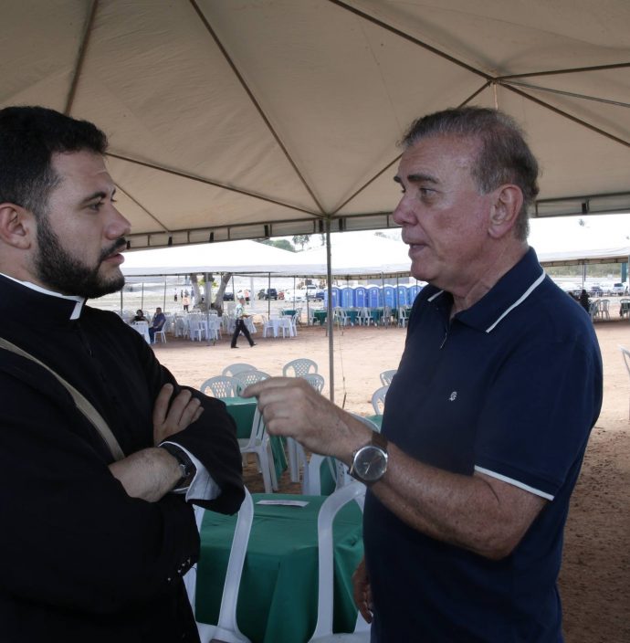 Padre Washington E Luiz Antonio