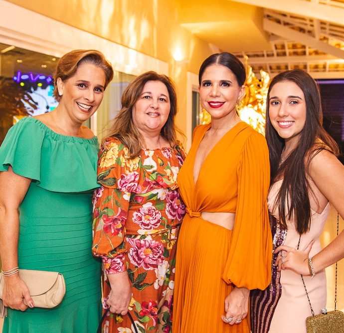 Paola Studart, Naise Moreira, Maria Lucia Negrao E Carol Moreira