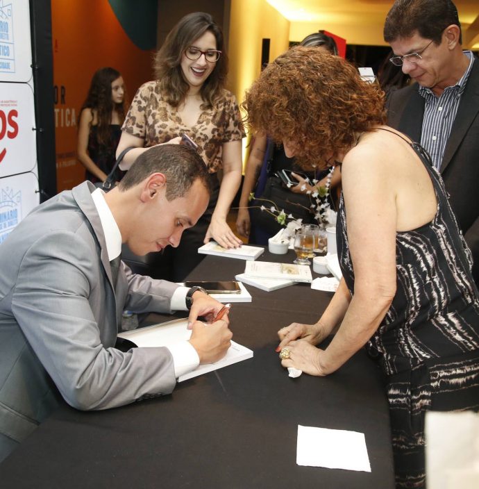 Pedro Rocha E Luiza Serpa