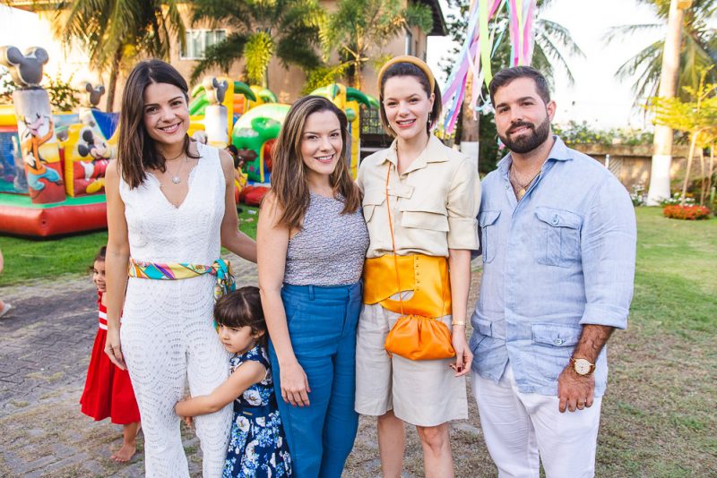 Sophia Party - Herdeira de Maryanna Canamary e Idezio Rolim, Sophia sopra sua quarta velinha