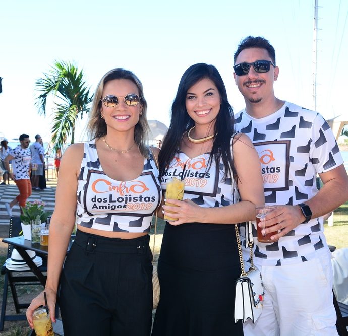 Raissa Soares, Larissa Sales E Eduardo Dorini