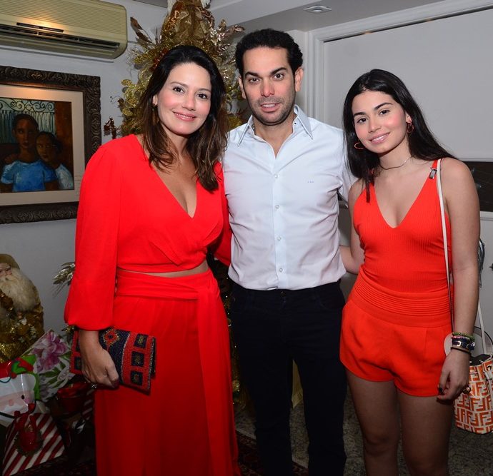 Renata, Claúdio E Claúdia Vale