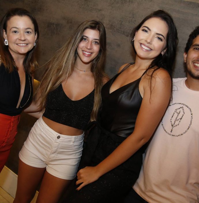 Roberta Catunda, Jessica Everton, Ravena Teixeira E Douglas Vasconcelos