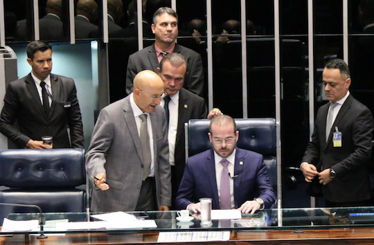 Prisco Bezerra destaca nível da educação no Ceará durante a sua estreia na tribuna do Senado