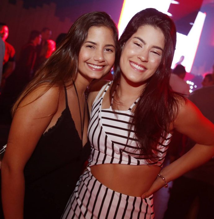 Thais Saru E Sarah Teixeira