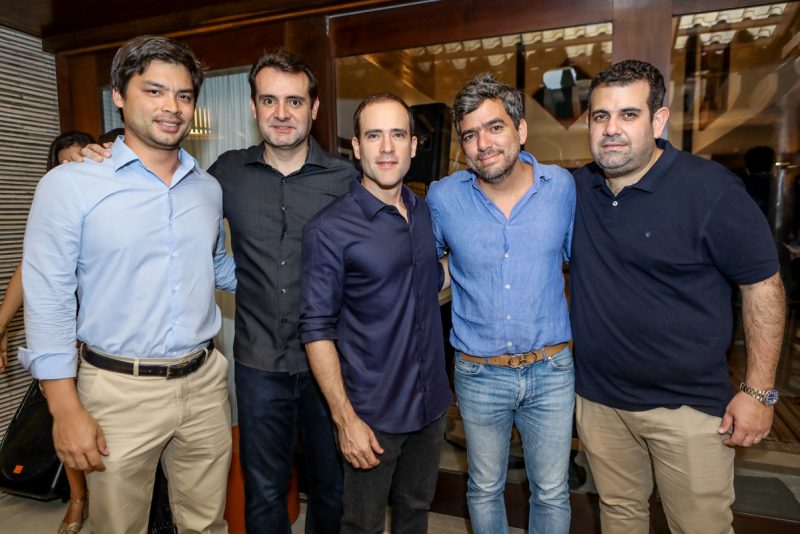 De bem com os astros - Jeff Pereira, deejays Ney e Itaquê comandam a animação do aniversário de José Carlos Pontes