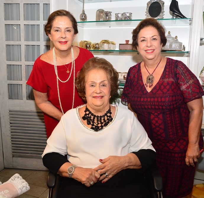 Tida Leal, Júlia Philomeno E Beatriz Philomeno 