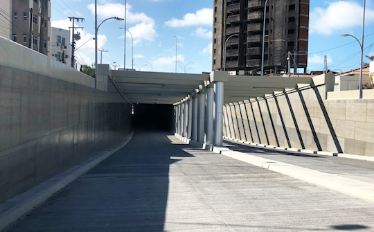 Governo e Prefeitura entregam novo túnel na região do Papicu