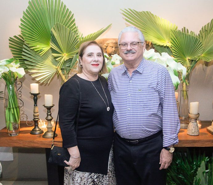 Vitor Frota E Esposa