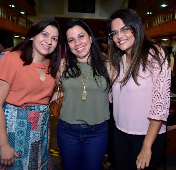 Waldenia Barbosa, Renata Sampaio, Daniele Campos
