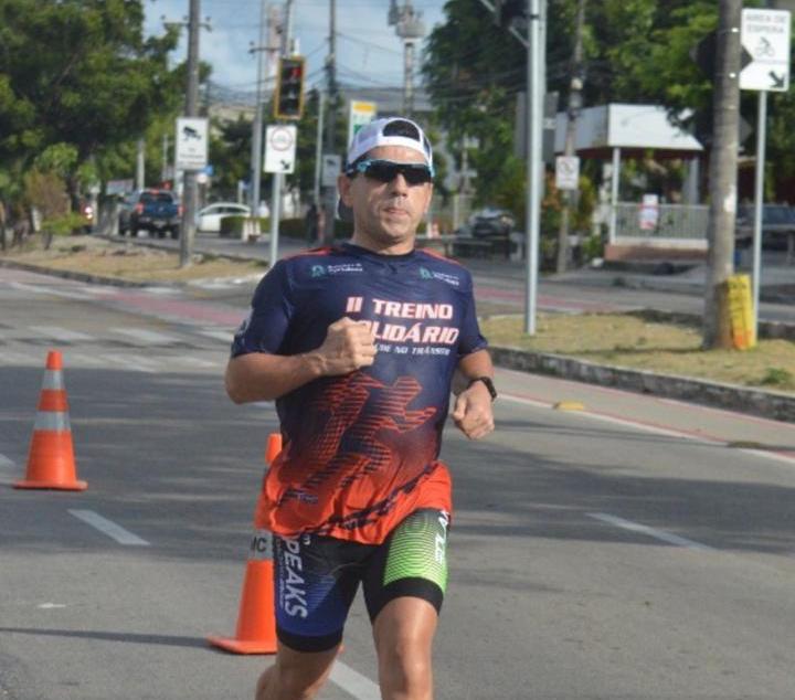 Erick Vasconcelos marca presença no II Treino Solidário da AMC