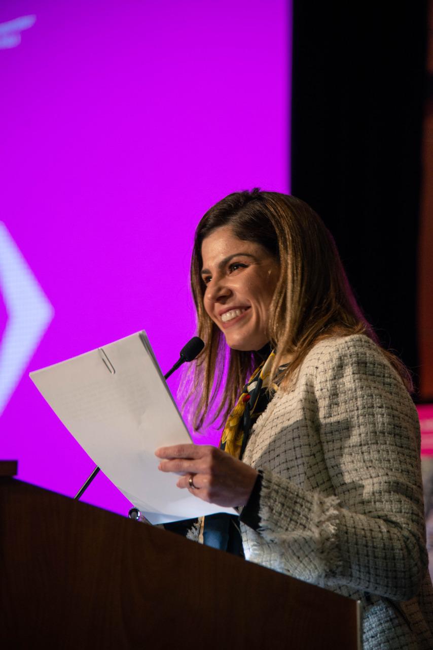 Carol Bezerra discursa na cerimônia de entrega do Prêmio Transporte Sustentável 2020