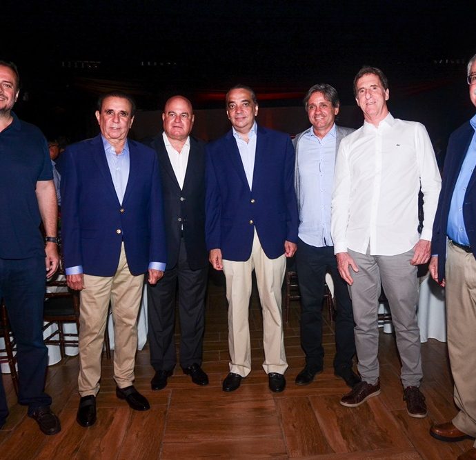 Adriano Nogueira, Gaudêncio Lucena, Luciano Cavalcante, Carlos Gualter, Teca Lens, Carlos Lens