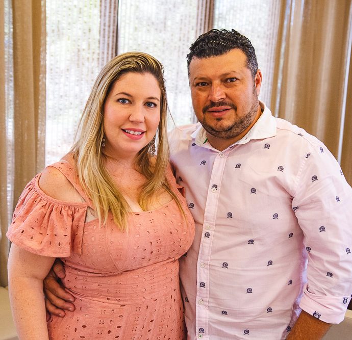 Cristine E Elano Aragao