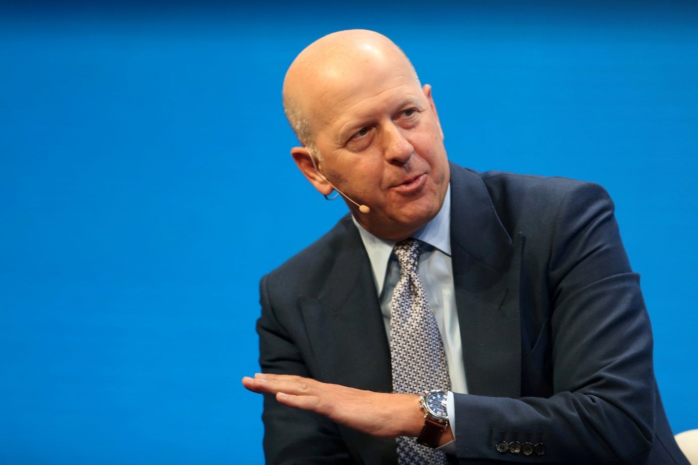 Goldman Sachs somente irá auxiliar empresas que tenham mulheres no conselho