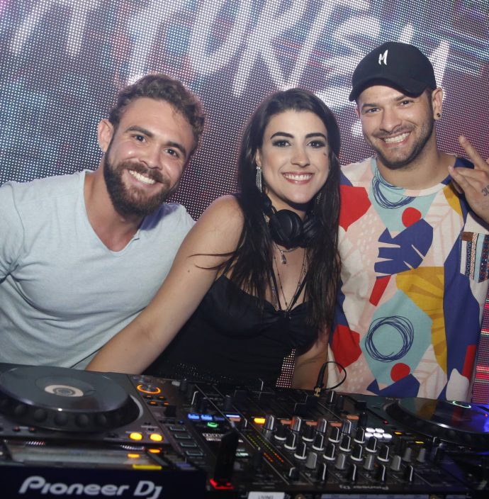 Djs Gabriel Albu, Bia Portla E Mojjo