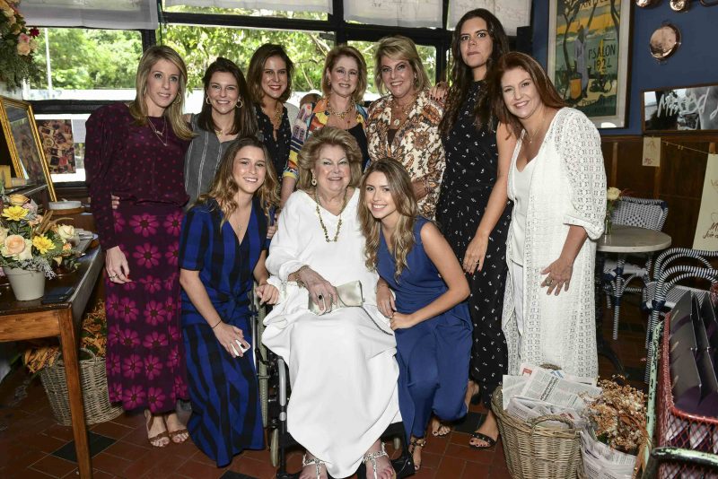 Joie de Vivre - Mixed reúne fashionistas em badalado lançamento no La Casserole, em São Paulo